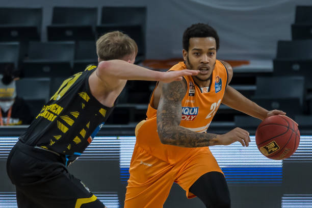 是迫使篮网 是迫使篮网